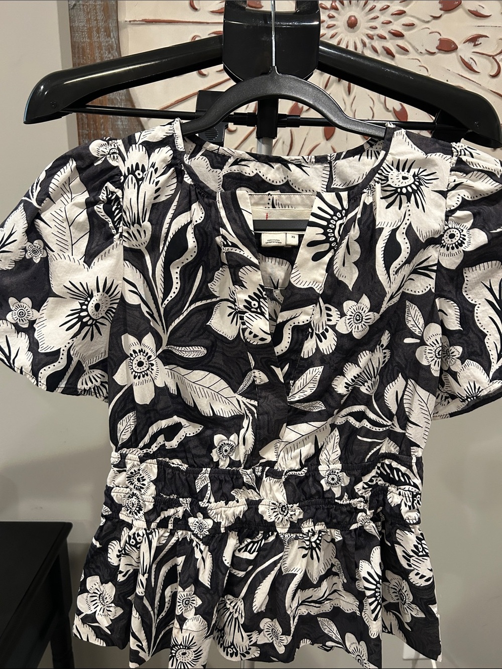 Anthropologie Black & White Floral Peplum Top Size XS